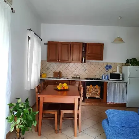 Domo Vedele Apartment Galtelli
